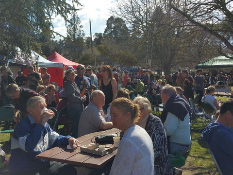Blackheath Growers Market - Sunshine Coast Tourism 1