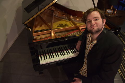 Callum Watson - Jazz Piano Live Stream - Sunshine Coast Tourism 0