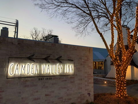 Christmas In July Camden Valley Inn - Sunshine Coast Tourism 0