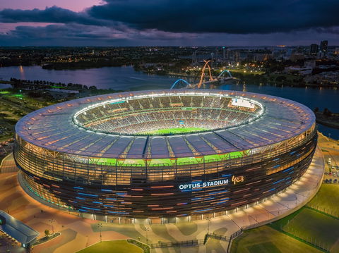 Fremantle Dockers V West Coast Eagles - AFL Round 7 - Holiday Sunshine Coast 2