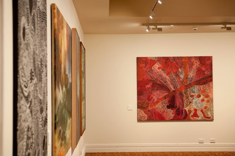 Hadley's Art Prize - Holiday Sunshine Coast 1