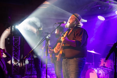 Hats Off To Country Music Festival - Sunshine Coast Tourism 1