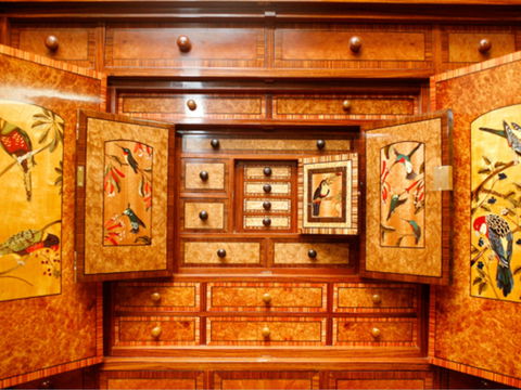 The Wonders Of The Hannah Cabinet - Sunshine Coast Tourism 0