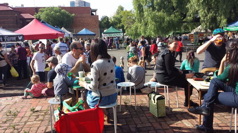 Flemington Farmers Market - Holiday Sunshine Coast 0