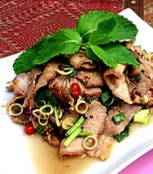 Lao-Thai Luammit Restaurant - Sunshine Coast Tourism 0