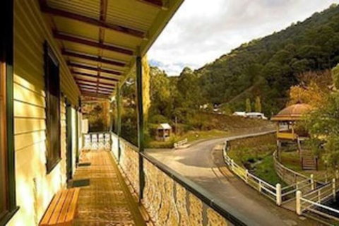 Walhalla's Star Hotel - Holiday Sunshine Coast 1