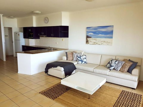Whale Watch Ocean Beach Resort - Sunshine Coast Tourism 1