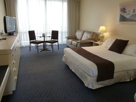 Frankston International - Holiday Sunshine Coast 3