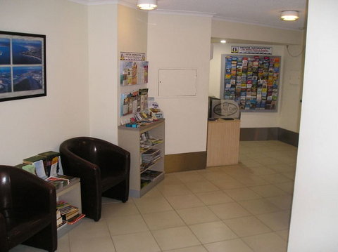 Beachfront Towers - Holiday Sunshine Coast 1