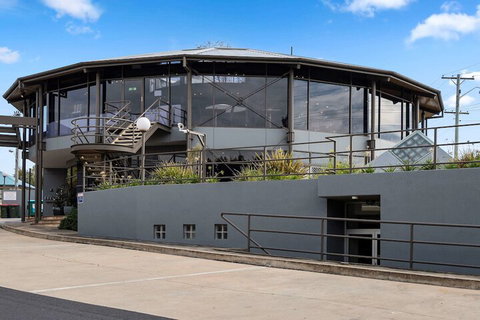 Quality Hotel Bathurst - Holiday Sunshine Coast 6