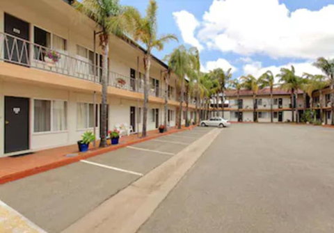 Econo Lodge Griffith Motor Inn - Holiday Sunshine Coast 6