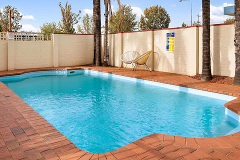 Econo Lodge Griffith Motor Inn - Holiday Sunshine Coast 3