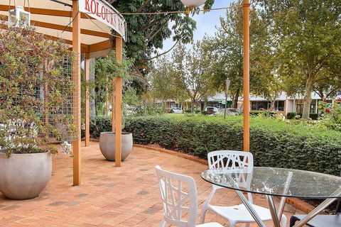 Econo Lodge Griffith Motor Inn - Holiday Sunshine Coast 4