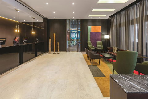 Adina Apartment Hotel Melbourne - Holiday Sunshine Coast 5