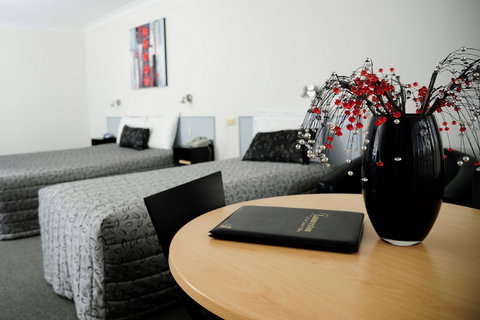 Tamar River Villas - Holiday Sunshine Coast 6