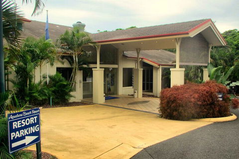 Aqualuna Beach Resort - Holiday Sunshine Coast 2