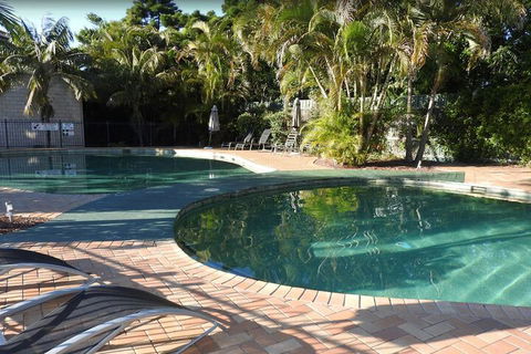 Aqualuna Beach Resort - Holiday Sunshine Coast 4