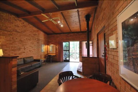 Forest Lodge Resort - Holiday Sunshine Coast 7