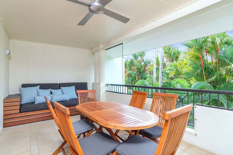 Mandalay Luxury Beachfront Apartments - Sunshine Coast Tourism 5