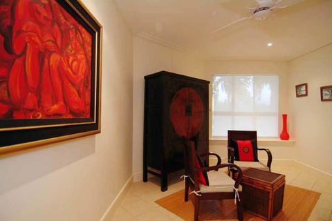 Mandalay Luxury Beachfront Apartments - Sunshine Coast Tourism 4