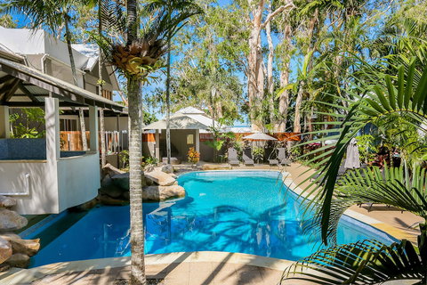 Paradise On The Beach Resort - Palm Cove - Sunshine Coast Tourism 1