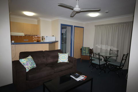 Aruba Beach Resort - Sunshine Coast Tourism 6