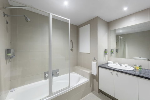 Riverside Apartments Melbourne - Sunshine Coast Tourism 2