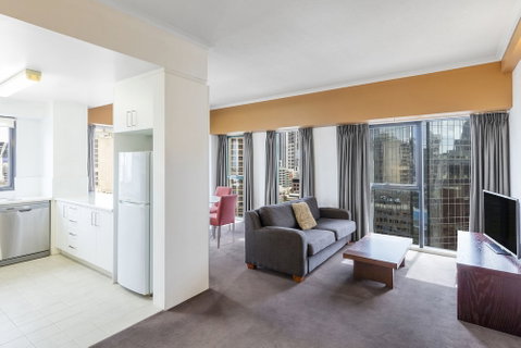 Riverside Apartments Melbourne - Sunshine Coast Tourism 3