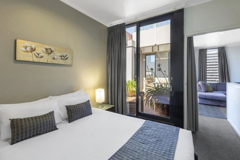 Riverside Apartments Melbourne - Sunshine Coast Tourism 6