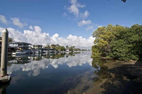 Hotel Laguna - Holiday Sunshine Coast 0