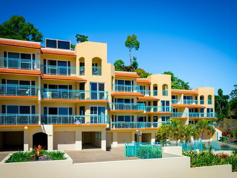 Shingley Beach Resort - Holiday Sunshine Coast 0