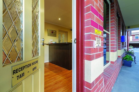 Lake Inn Ballarat - Sunshine Coast Tourism 4