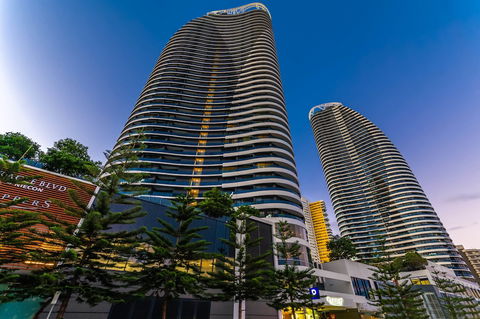 Peppers Broadbeach - Sunshine Coast Tourism 3