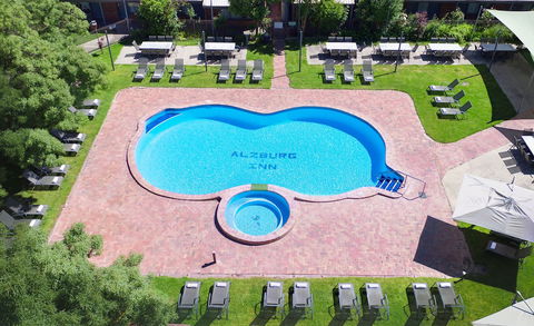 Alzburg Resort - Sunshine Coast Tourism 1