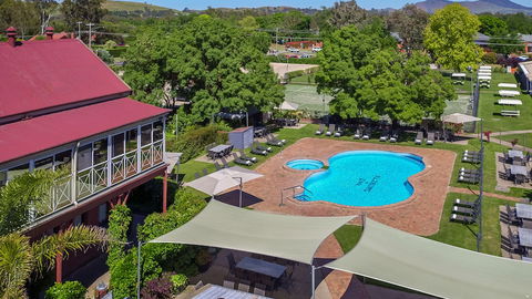 Alzburg Resort - Sunshine Coast Tourism 4
