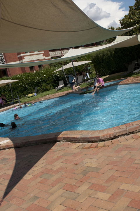 Alzburg Resort - Sunshine Coast Tourism 5