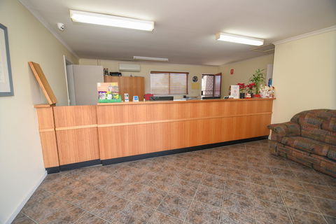 Sandown Heritage Motel - Sunshine Coast Tourism 3