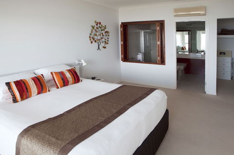 Waters Edge Apartments Cairns - Sunshine Coast Tourism 4