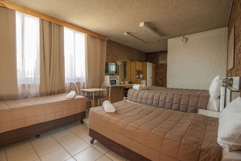 Marco Polo Motor Inn Sydney - Holiday Sunshine Coast 4