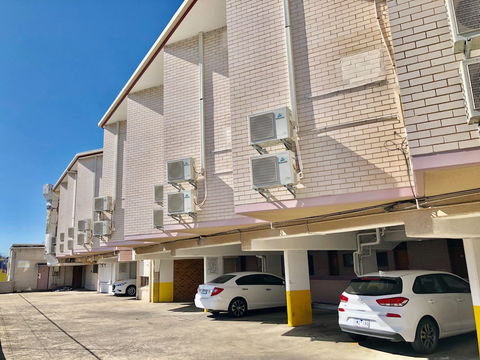 Marco Polo Motor Inn Sydney - Holiday Sunshine Coast 0