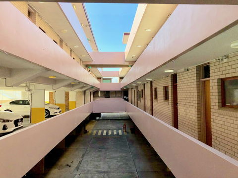 Marco Polo Motor Inn Sydney - Holiday Sunshine Coast 2