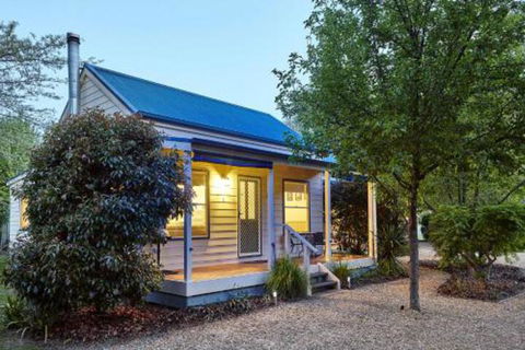 Alpine Valley Cottages - Holiday Sunshine Coast 0