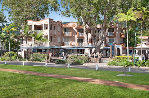 Alassio Palm Cove - Holiday Sunshine Coast 1