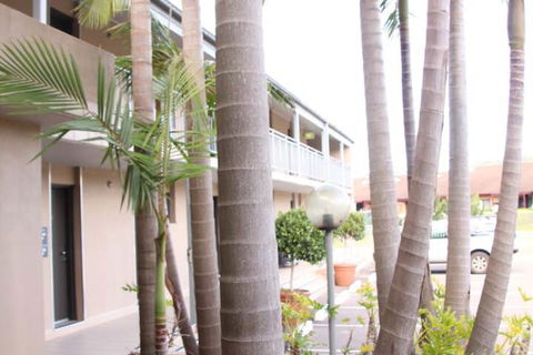 Galaxy Motel - Holiday Sunshine Coast 4