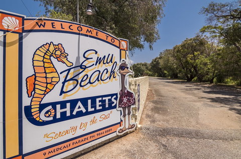 Emu Beach Chalets - Sunshine Coast Tourism 1