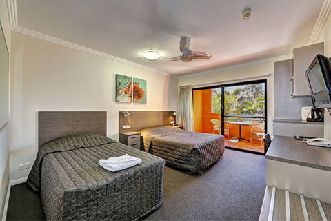 Kacys Bargara Beach Motel - Sunshine Coast Tourism 5