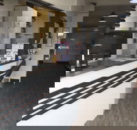 Adina Place Motel Apartments - Holiday Sunshine Coast