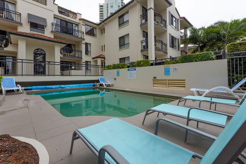 Island Beach Resort - Sunshine Coast Tourism 3