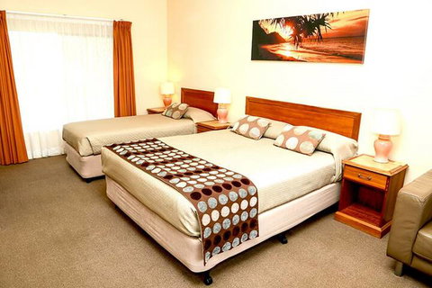 Byron Motor Lodge Motel - Sunshine Coast Tourism 6