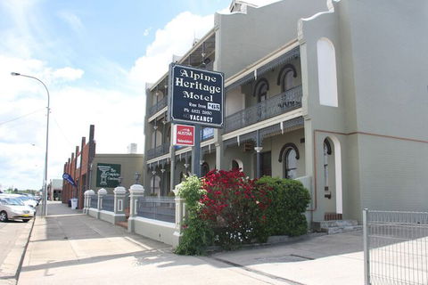 Alpine Heritage Motel - Holiday Sunshine Coast 3